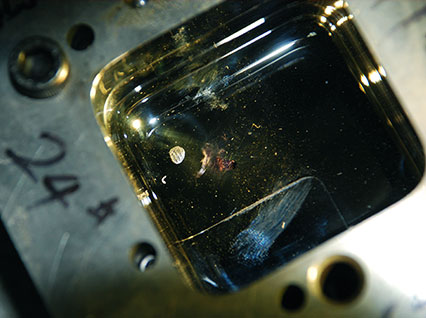 <a href='http://www.fzlybio.com/product/3.htm' class='text_a'>模具激光焊機</a>修復鏡面模具效果